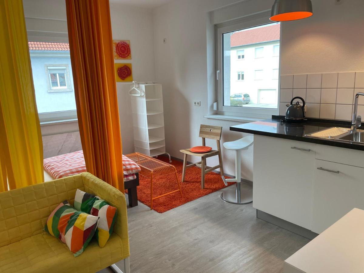 Altstadt Naehe 7 Min Fussweg Ueber Alte Maibruecke Zu Pension Mit Balkon & Garten, Ideal For Long Stay, Relocation Ochsenfurt Esterno foto