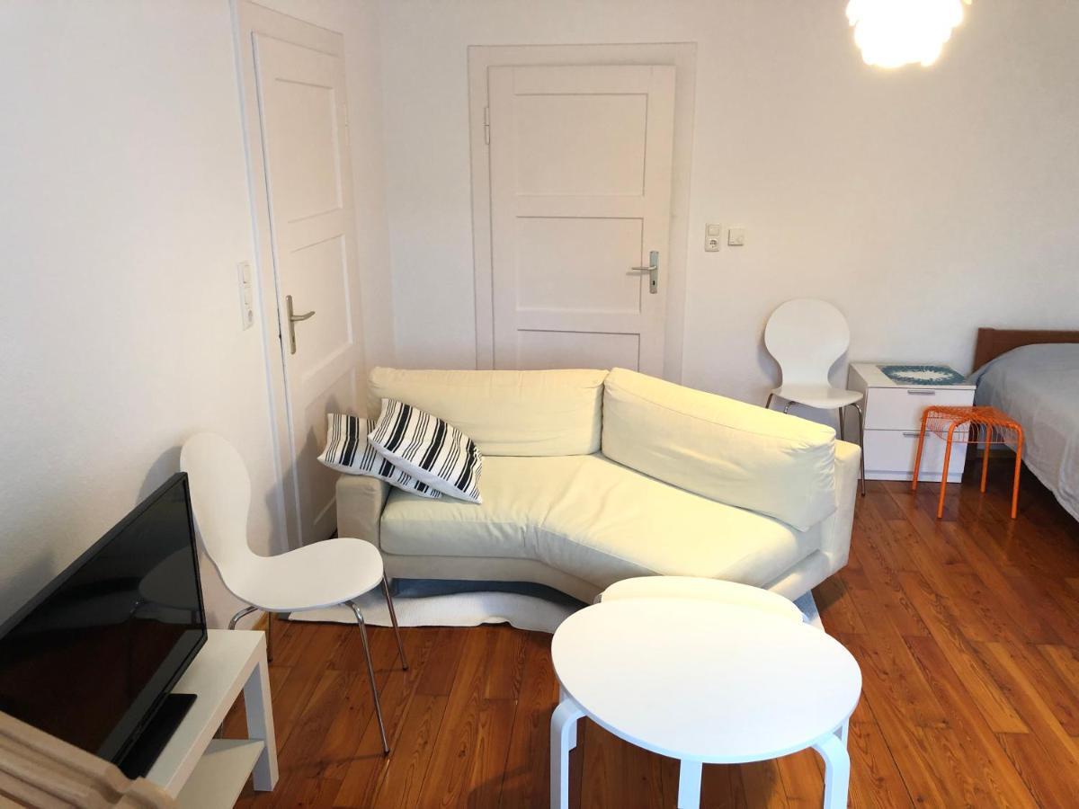 Altstadt Naehe 7 Min Fussweg Ueber Alte Maibruecke Zu Pension Mit Balkon & Garten, Ideal For Long Stay, Relocation Ochsenfurt Esterno foto